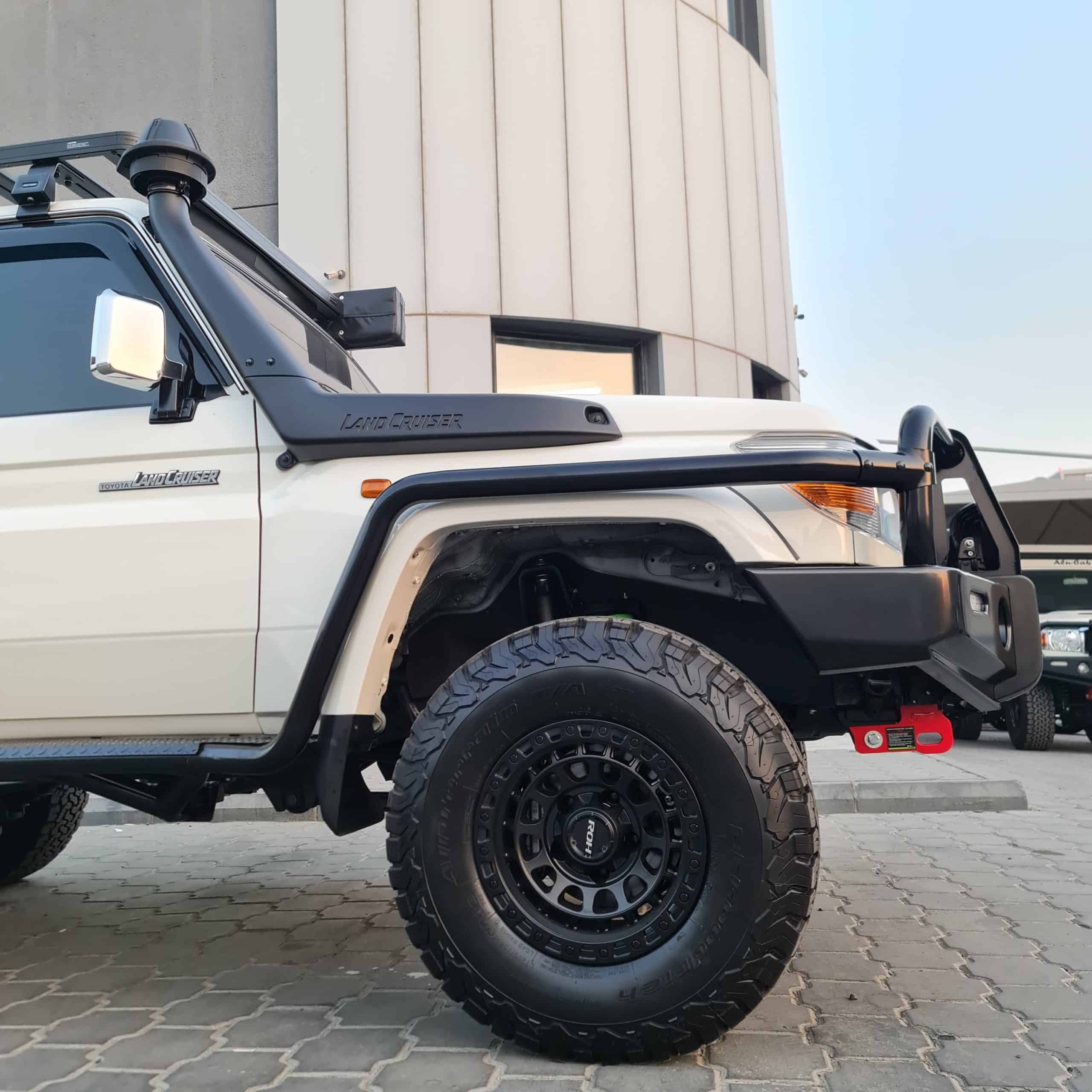 LC71/LC76/LC78/LC79 (16X9) 5x ASSAULT WHEELS (5/150)
